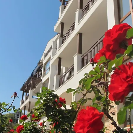 Gardens דירה בלצ'יק